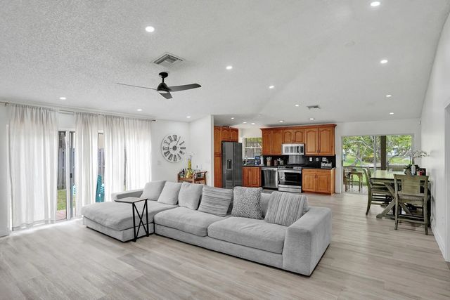 3 of 15 - 13525 Nw 5th Court, Plantation, FL
