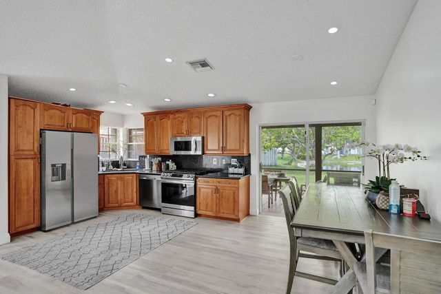 4 of 15 - 13525 Nw 5th Court, Plantation, FL