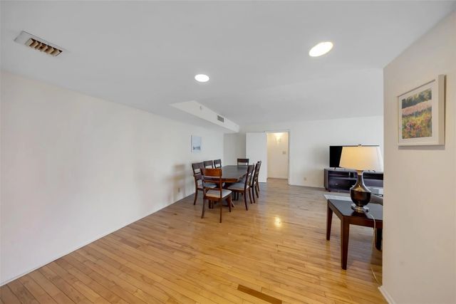4 of 27 - 18181 Ne 31st Court #804, Aventura, FL