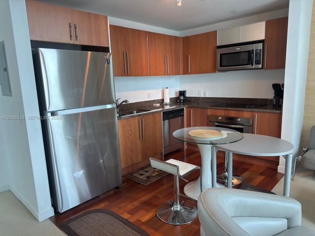 3 of 34 - 300 S Biscayne Boulevard #t-3703, Miami, FL