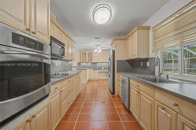 4 of 28 - 16842 Sw 79 Place, Palmetto Bay, FL