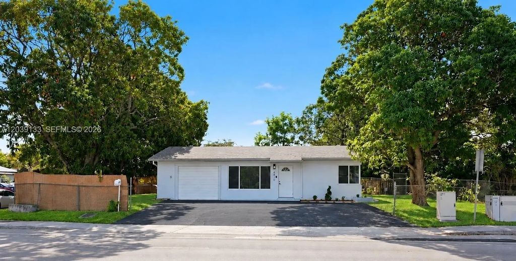 4410 Ne 3rd Avenue, Deerfield Beach