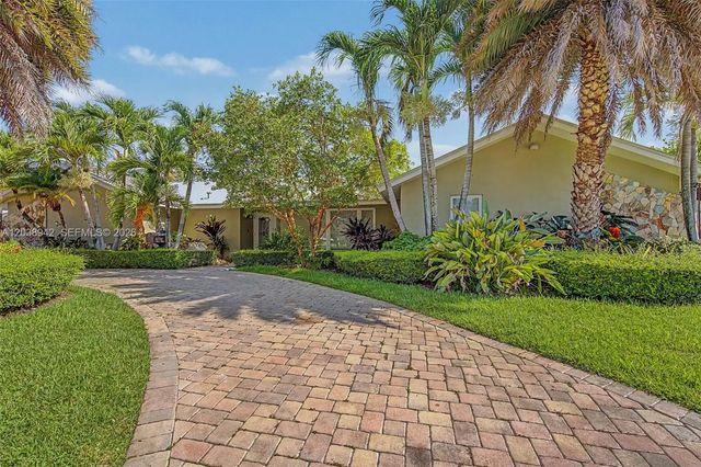 8021 Sw 162nd Street, Palmetto Bay
