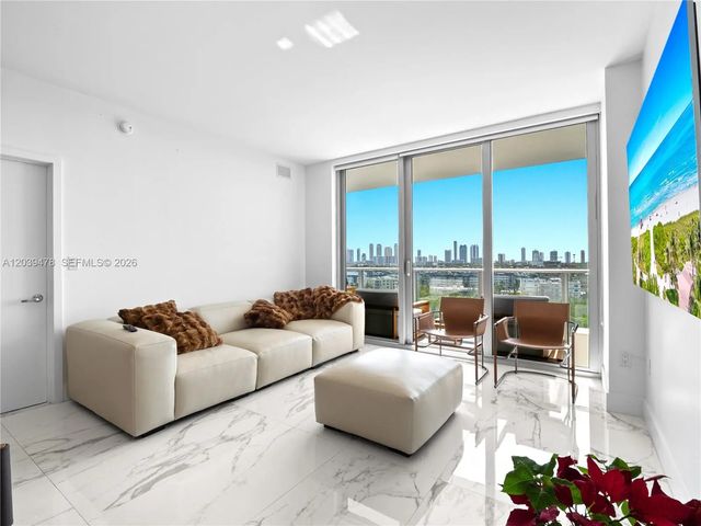 4 of 32 - 16385 Biscayne Boulevard #1117, North Miami Beach, FL