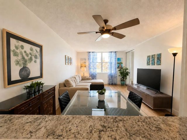 2 of 17 - 2016 S Federal Highway #105, Boynton Beach, FL