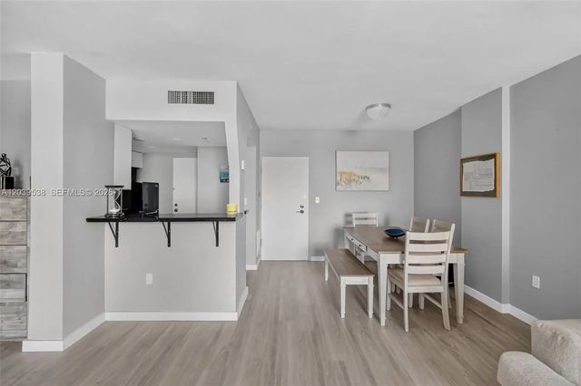 5 of 71 - 800 West Avenue #533, Miami Beach, FL