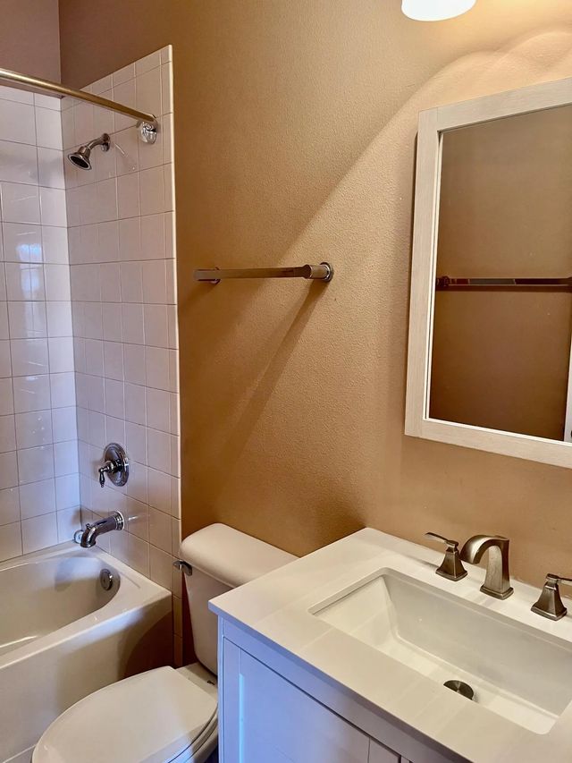4 of 18 - 5579 55th Avenue, Vero Beach, FL