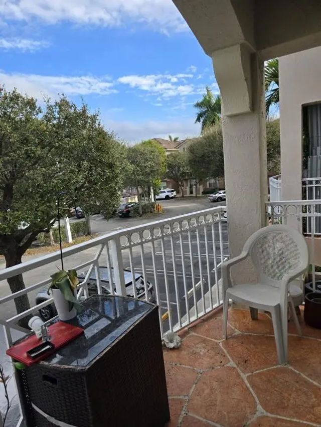 8930 W Flagler Street #221, Miami