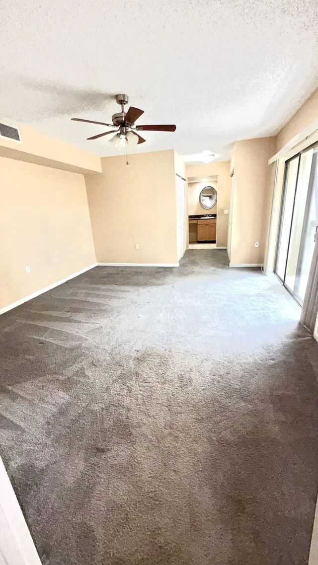 5 of 21 - 511 5th Terrace, Palm Beach Gardens, FL