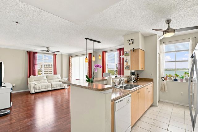 4 of 23 - 616 Clearwater Park Road #713, West Palm Beach, FL