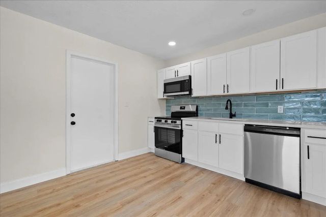 4 of 16 - 1306 S C Terrace, Lake Worth Beach, FL