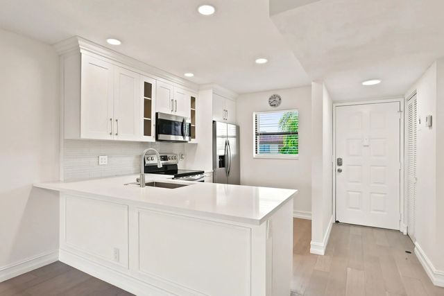 4 of 50 - 7209 Golf Colony Court #203, Lake Worth, FL
