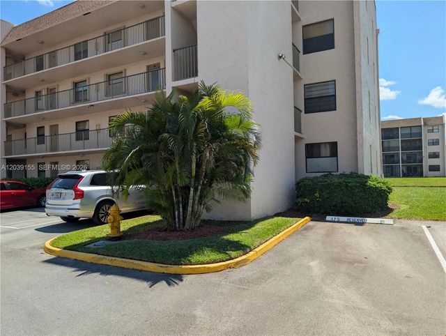 10120 Sunrise Lakes Boulevard #110, Sunrise