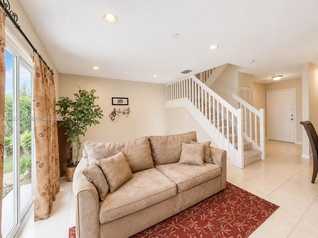 3 of 17 - 532 Nw 208th Terrace, Pembroke Pines, FL