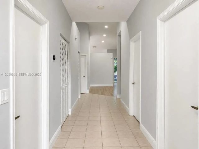 5 of 29 - 8090 S Aragon Boulevard #3, Sunrise, FL