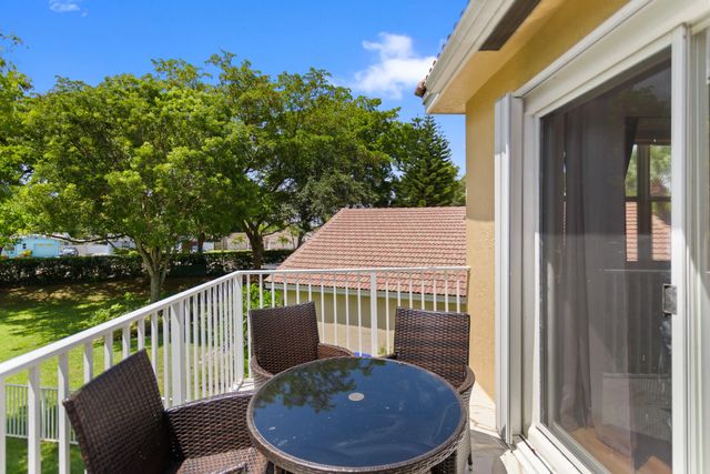 5 of 38 - 1753 Nw 74th Way, Pembroke Pines, FL