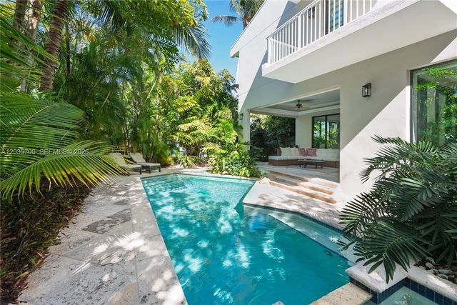 2 of 41 - 650 Curtiswood Drive, Key Biscayne, FL