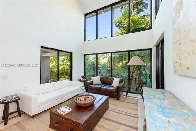 5 of 41 - 650 Curtiswood Drive, Key Biscayne, FL
