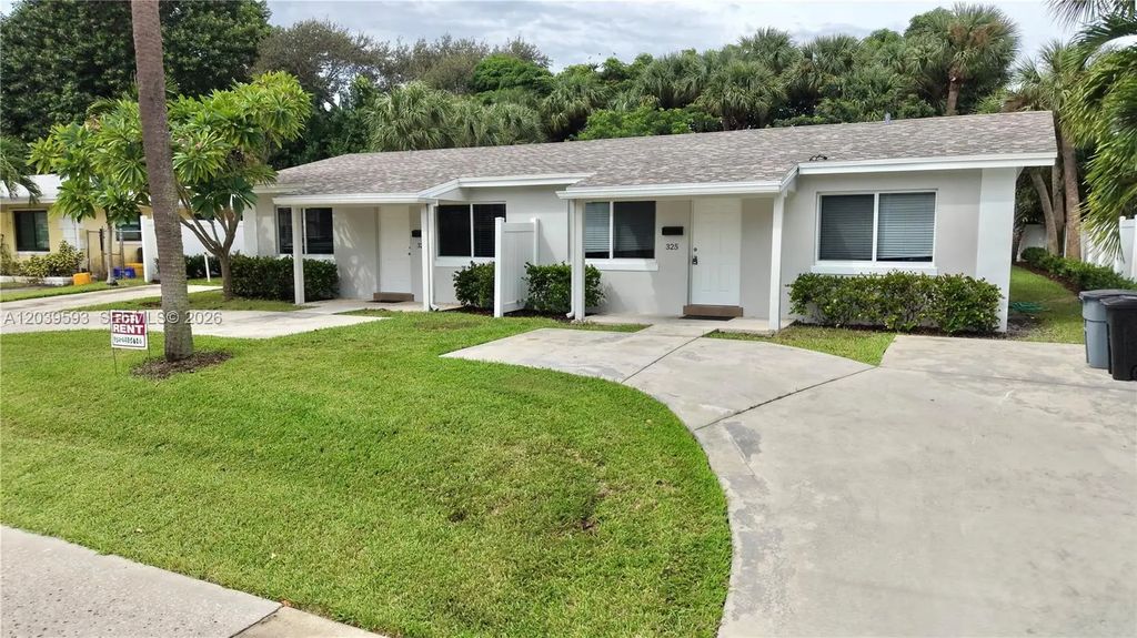 323 Northlake Drive #323/325, North Palm Beach