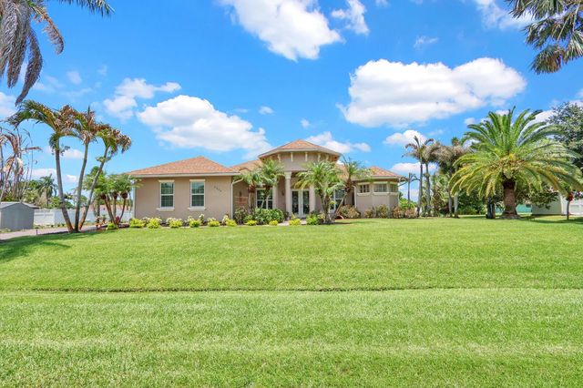 2043 Se Bisbee Street, Port St. Lucie