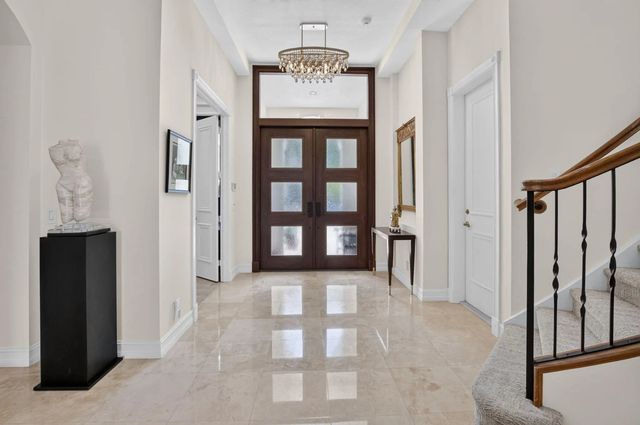 5 of 127 - 17936 Villa Club Way, Boca Raton, FL