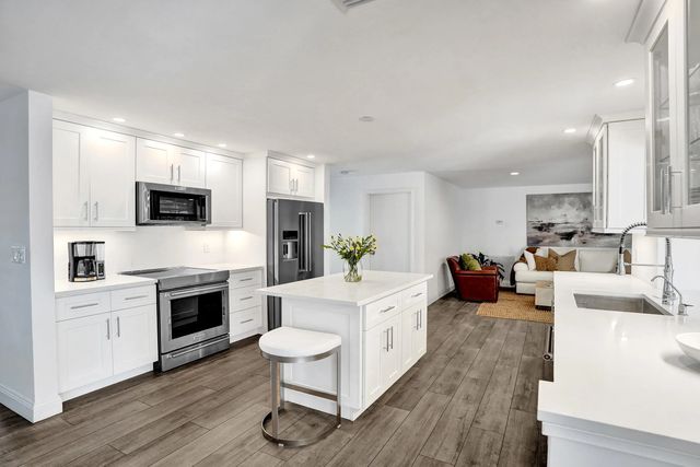 4 of 48 - 4240 Ne 28th Avenue, Fort Lauderdale, FL