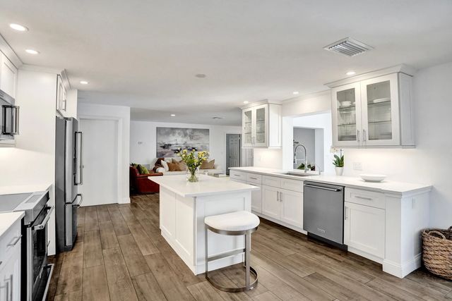5 of 48 - 4240 Ne 28th Avenue, Fort Lauderdale, FL