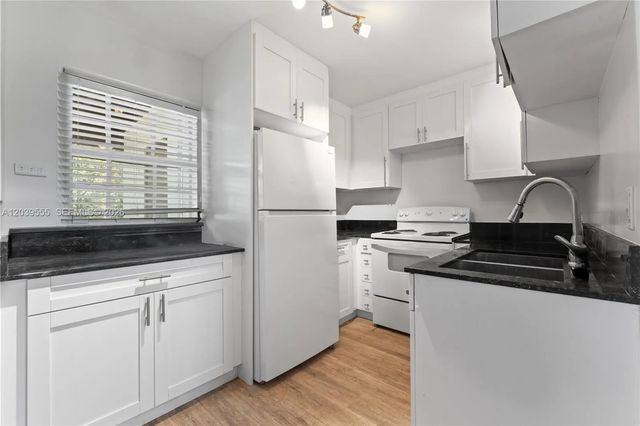 5 of 15 - 10544 Sw 182nd Street, Miami, FL
