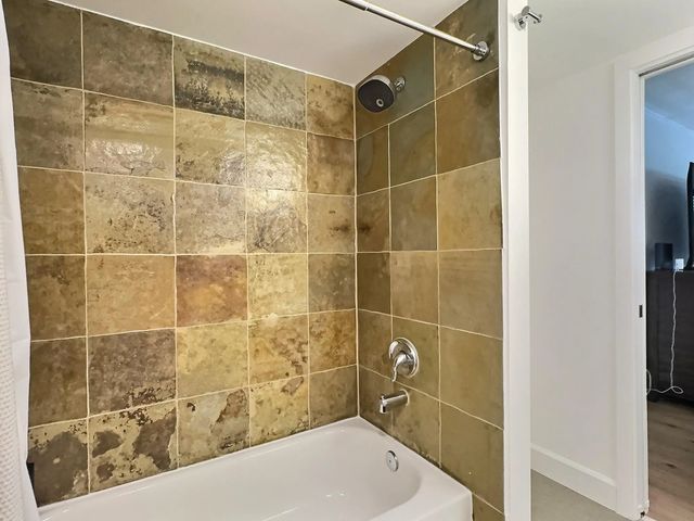 5 of 30 - 3017 N Oakland Forest Drive #308, Oakland Park, FL