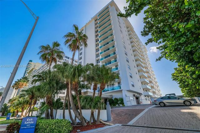 2 of 54 - 5001 Collins Avenue #6e, Miami Beach, FL