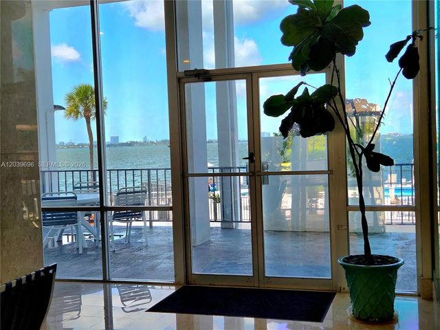 11930 N Bayshore Drive #910, North Miami