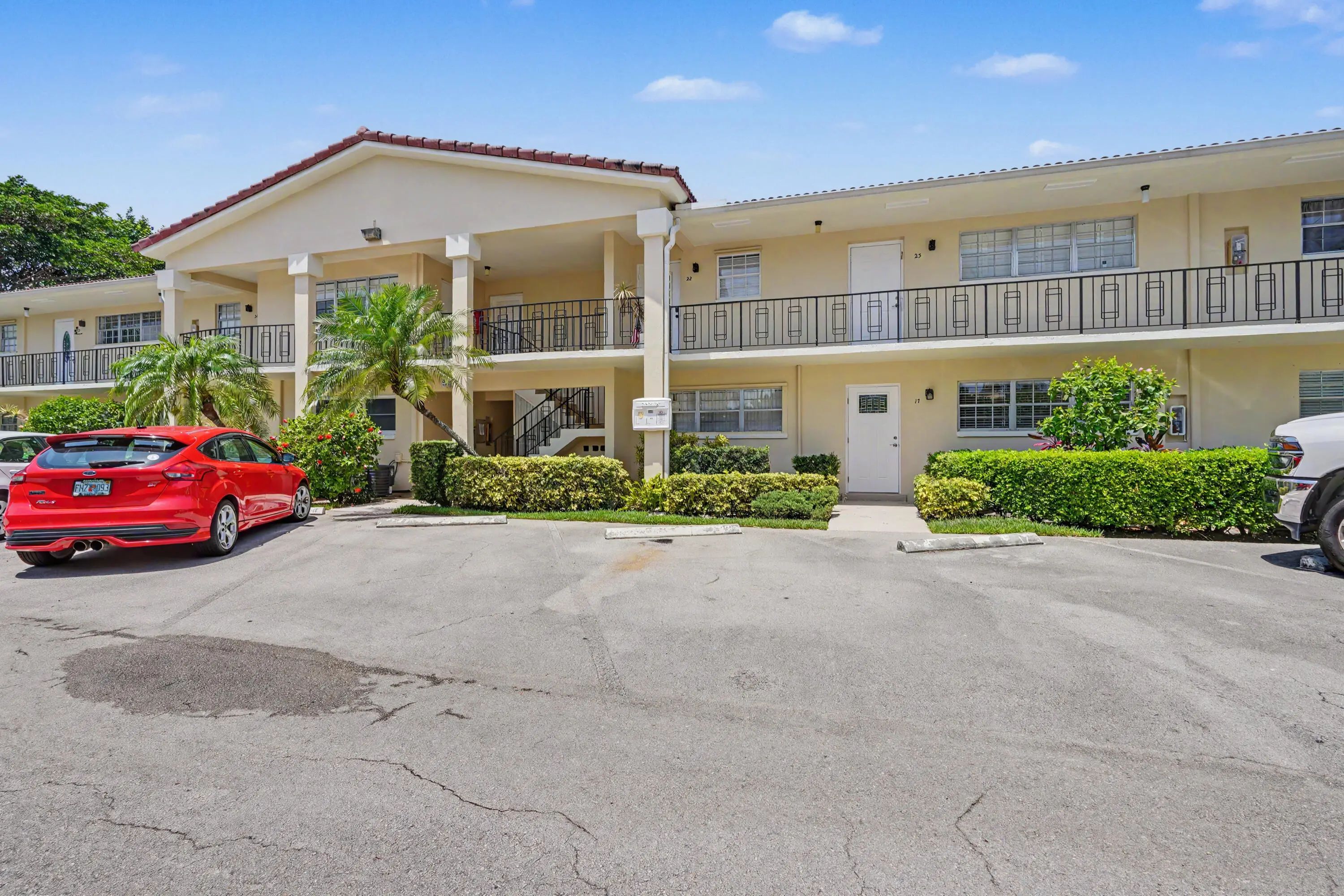 2202 Ne 36th Street #17, Lighthouse Point