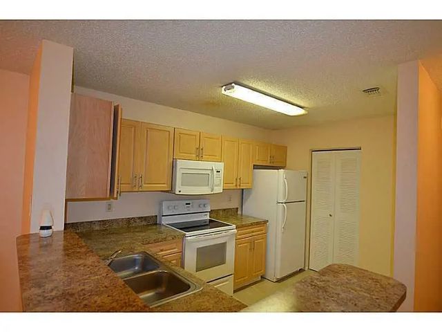 11255 W Atlantic Boulevard W #208, Coral Springs
