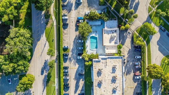4 of 21 - 16851 Ne 23rd Avenue #a308, North Miami Beach, FL