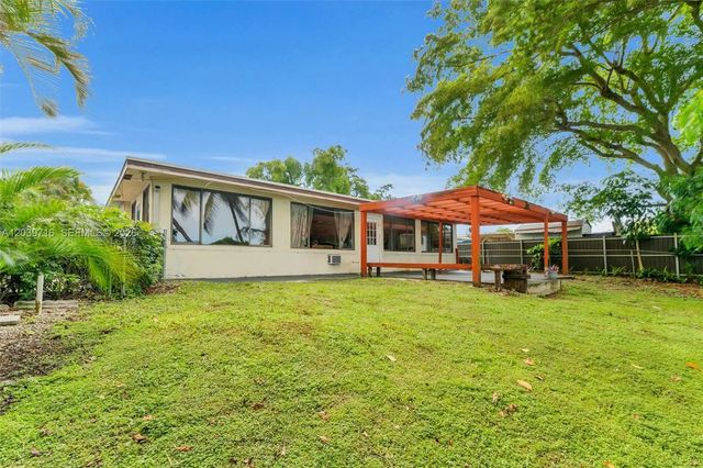 5 of 44 - 551 Nw 99th Way, Pembroke Pines, FL