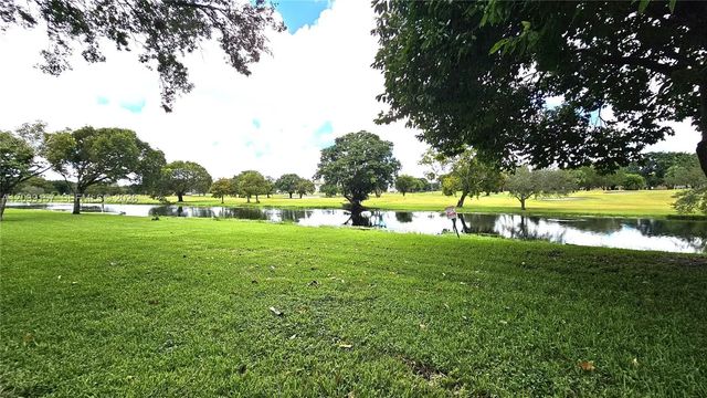 13155 Sw 7th Court #109e, Pembroke Pines