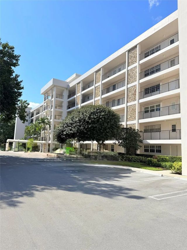 2801 N Palm Aire Drive #604, Pompano Beach