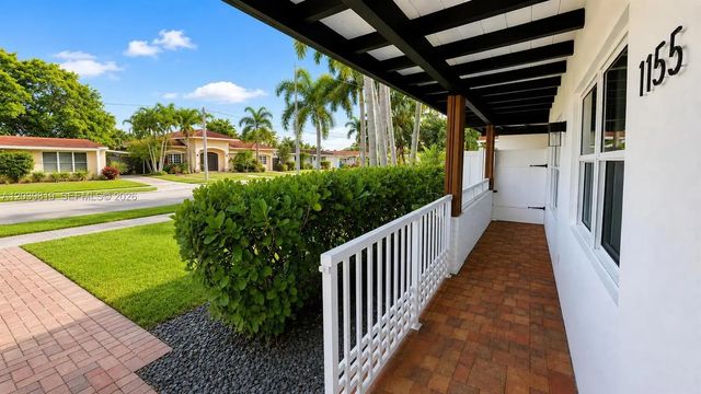 3 of 27 - 1155 Hayes Street, Hollywood, FL