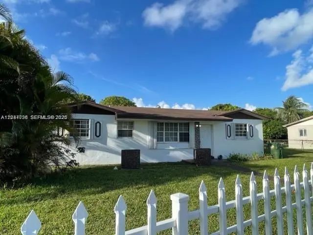 2 of 7 - 2730 Nw 208th Terrace, Miami Gardens, FL