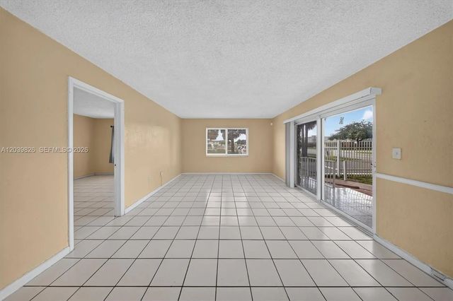 2 of 31 - 505 Nw 177th Street #103, Miami Gardens, FL