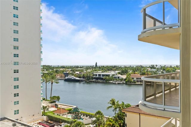 20191 E Country Club Drive #803, Aventura
