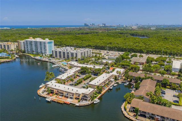 5 of 50 - 2771 Ne 164th Street #12, North Miami Beach, FL