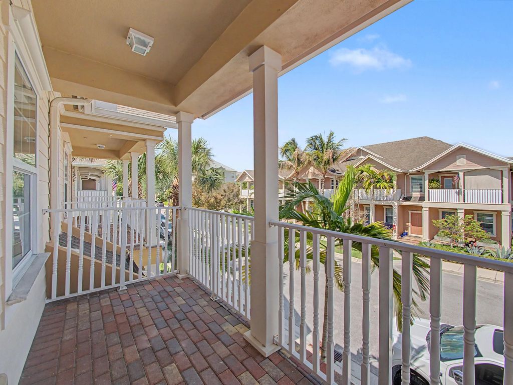 118 Black Ironwood Road #107, Jupiter