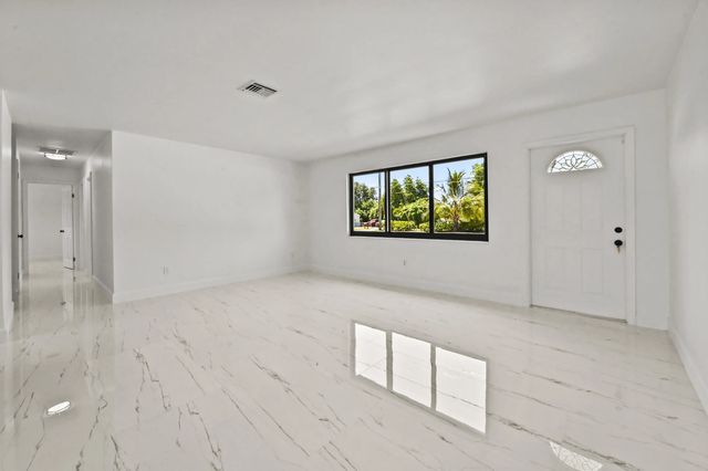 4 of 33 - 3645 Melaleuca Lane, Lake Worth, FL