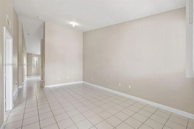 2 of 25 - 1692 Se 29th Court #205, Homestead, FL