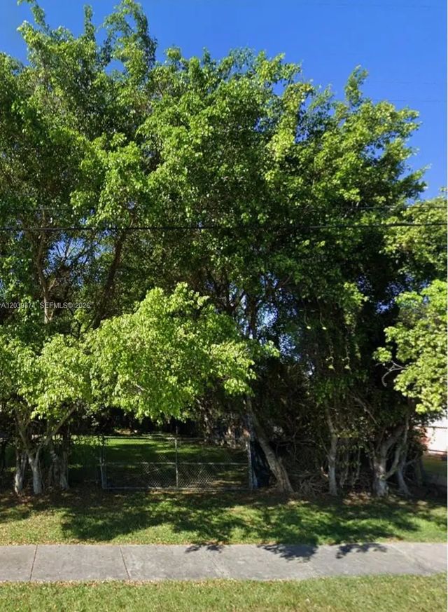 2 of 2 - 10435 Sw 174th Terrace, Miami, FL