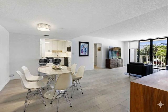 4 of 24 - 2860 S Ocean Boulevard #216, Palm Beach, FL