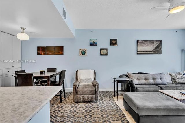 4 of 42 - 2107 Se 10th Avenue #809, Fort Lauderdale, FL