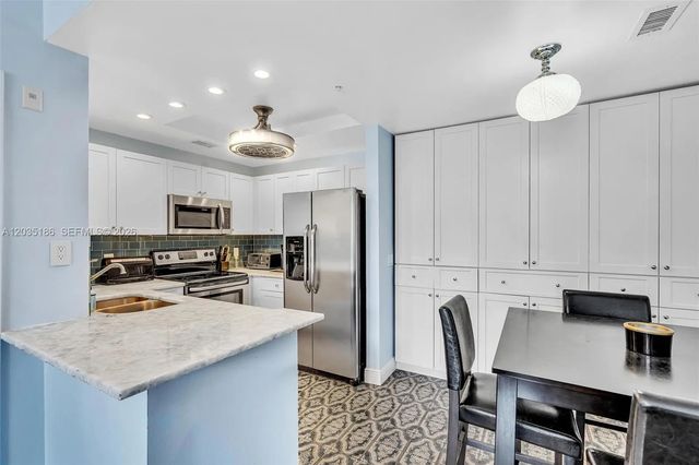 5 of 42 - 2107 Se 10th Avenue #809, Fort Lauderdale, FL