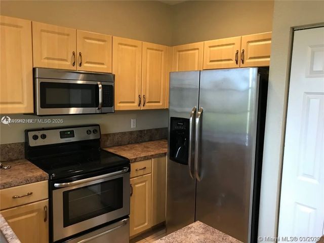4 of 10 - 1413 Lucaya Drive, Riviera Beach, FL